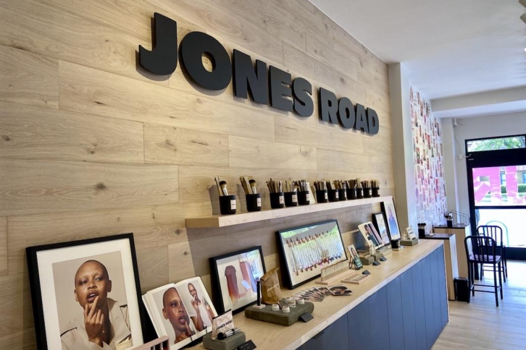 Thương hiệu mỹ phẩm sạch Jones Road khai trương cửa hàng mới tại Austin